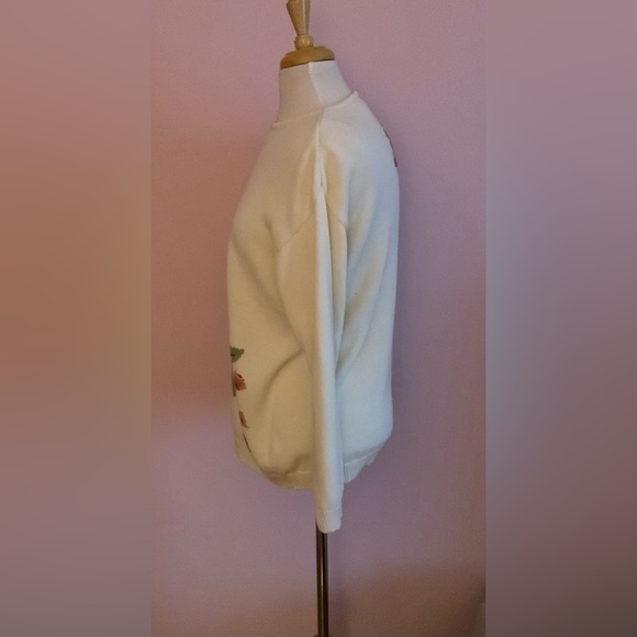 Vintage Cream Floral Embroidered Women's Sweater - Picture 2 of 10